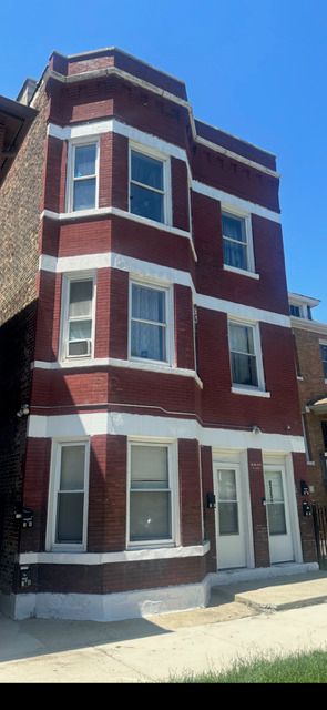 8356 S Mackinaw Avenue #3-B — Chicago, IL 60617