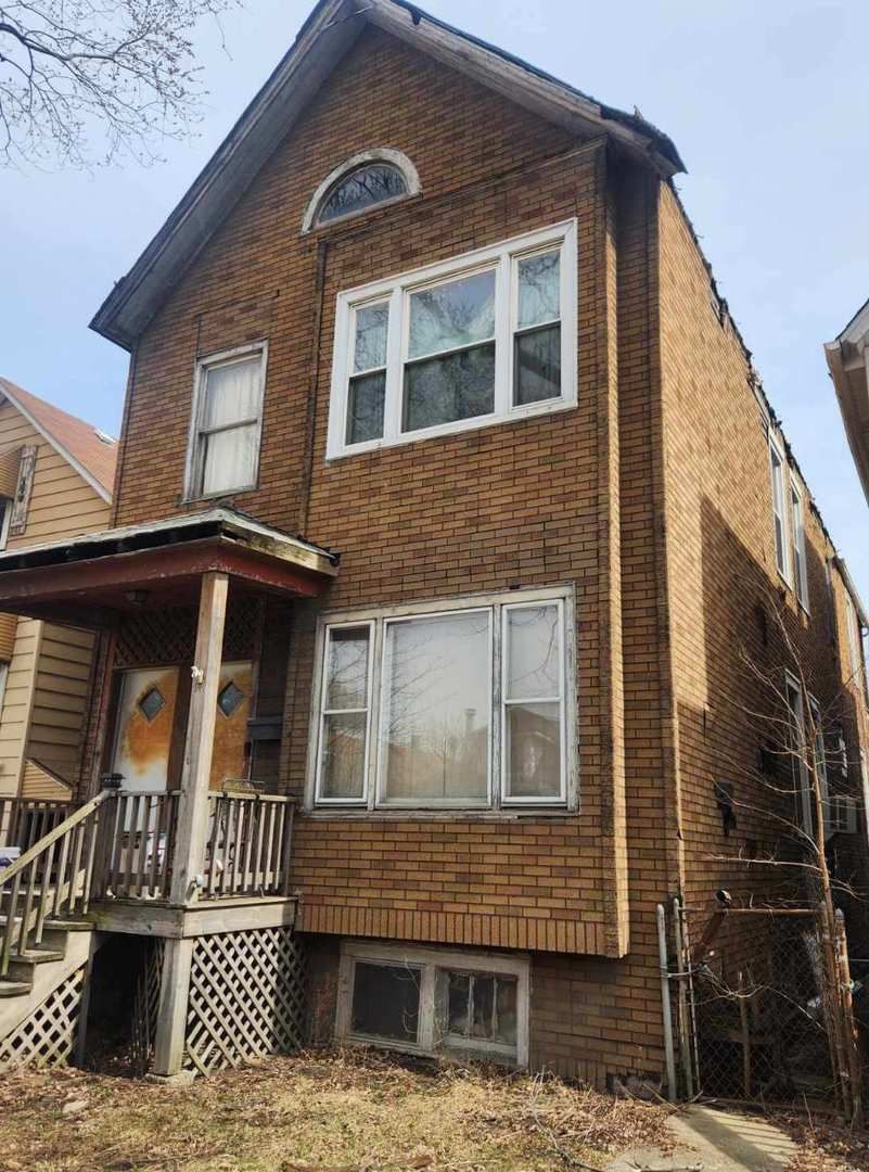 3009 N Whipple Street — Chicago, IL 60618