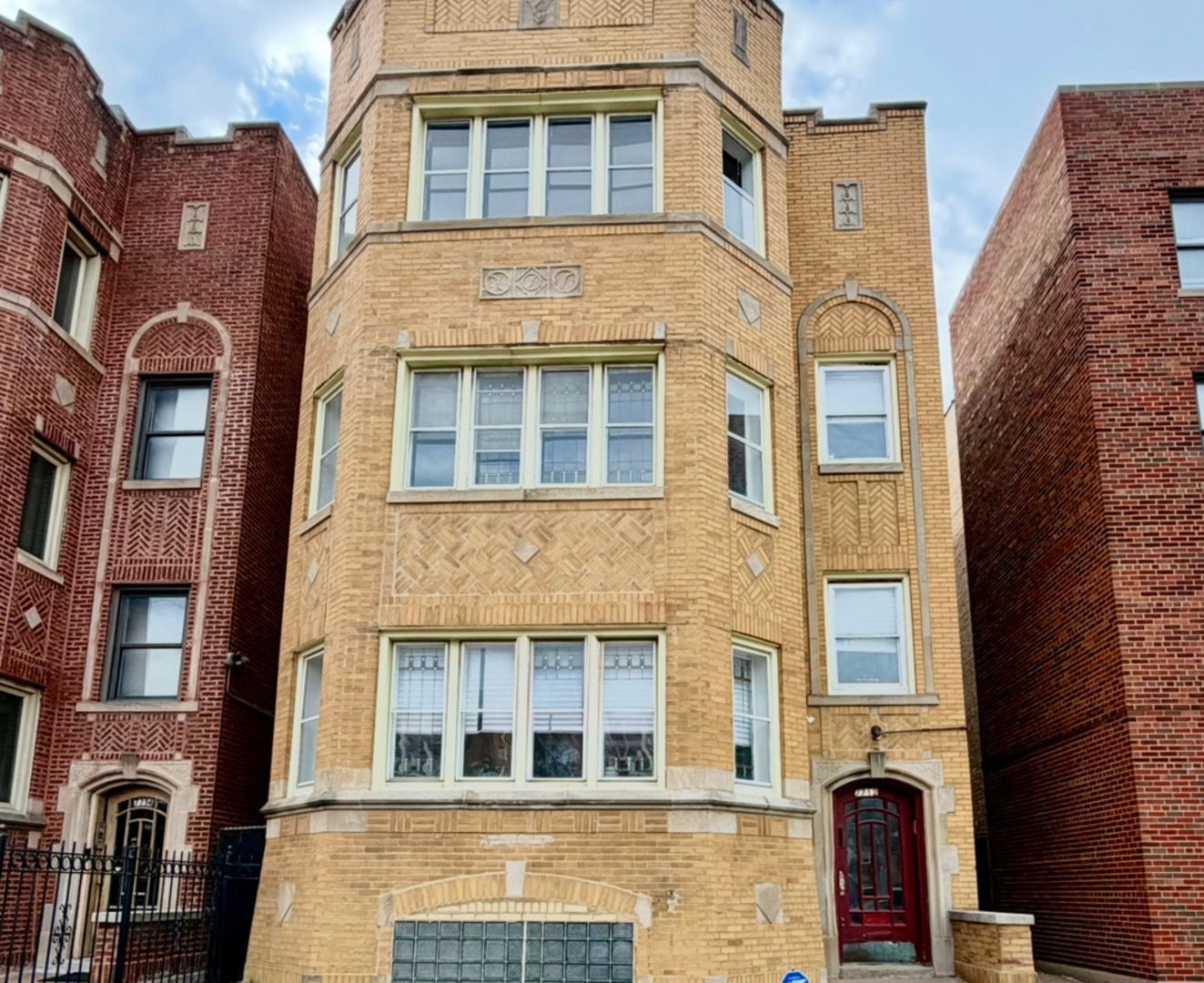 7712 S Jeffery Boulevard #3 — Chicago, IL 60649