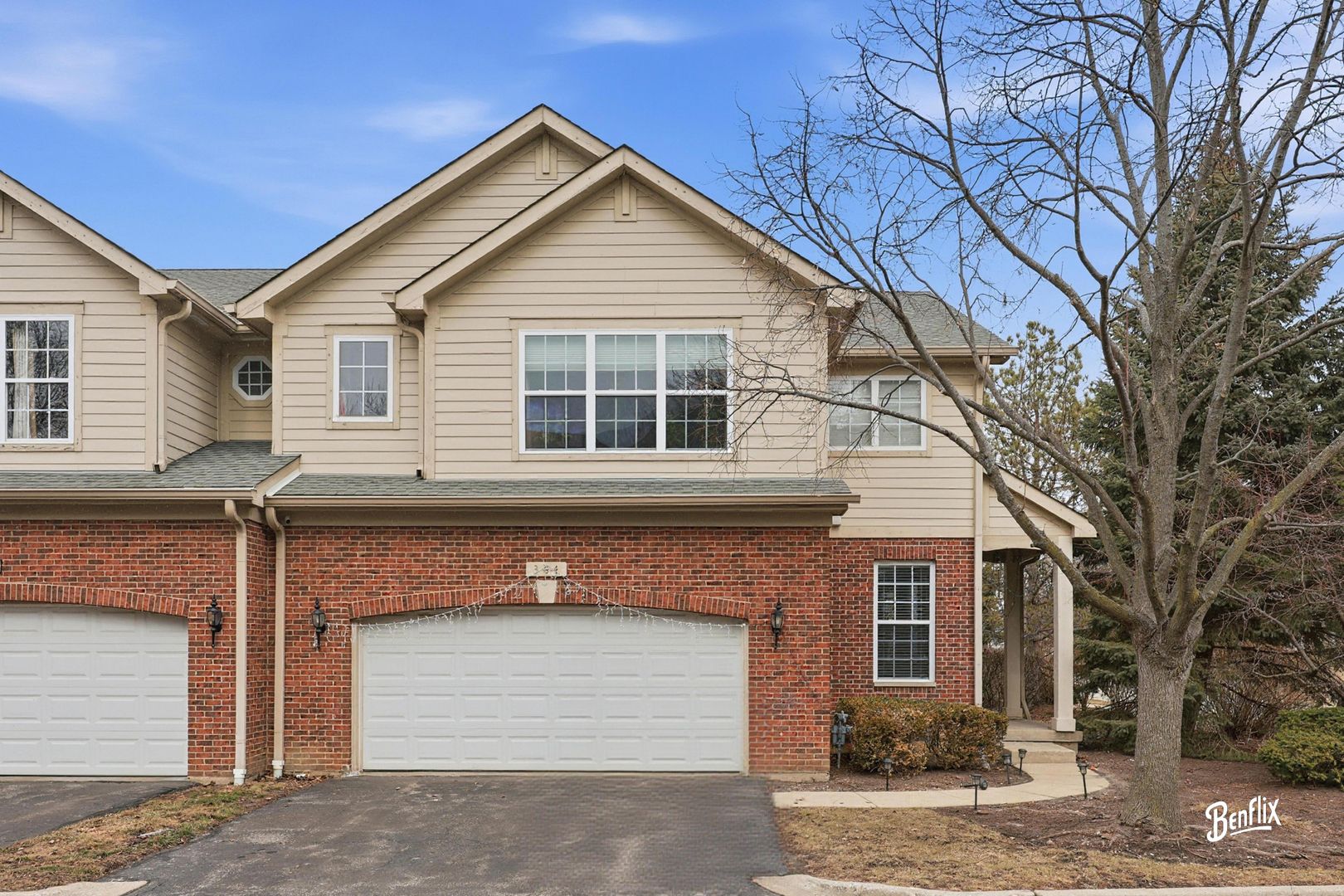 384 W Pointe Drive — Vernon Hills, IL 60061