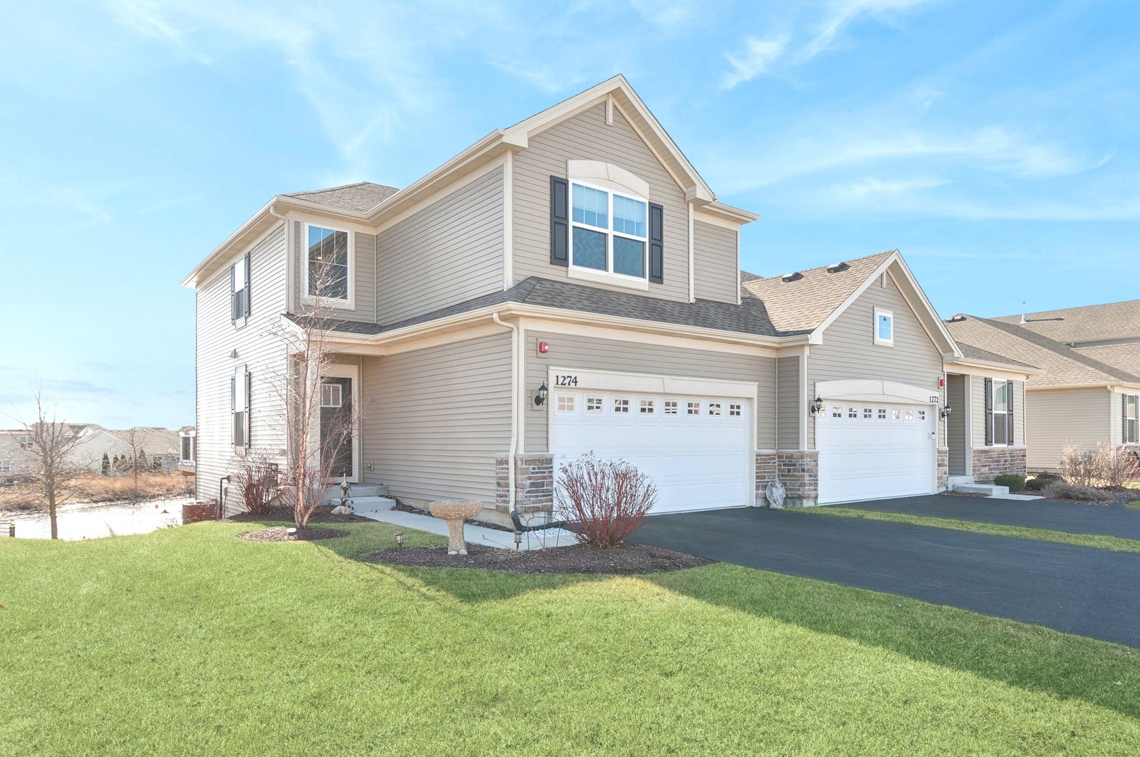 1274 Hawk Hollow Drive — Yorkville, IL 60560