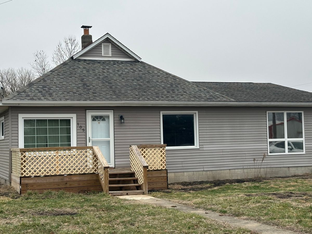 105 Epperson Drive, Mcleansboro, IL 62859