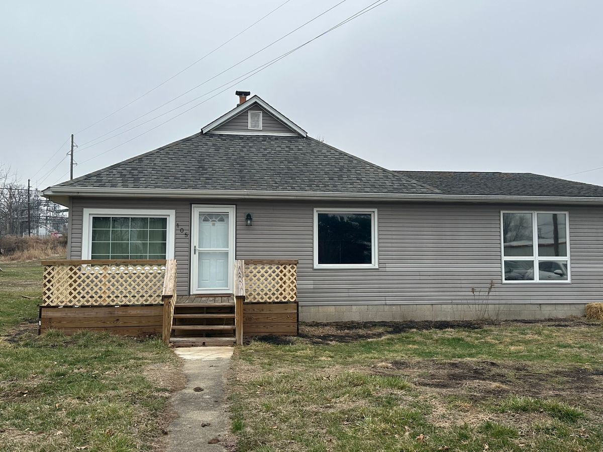 105 Epperson Drive, Mcleansboro, IL 62859