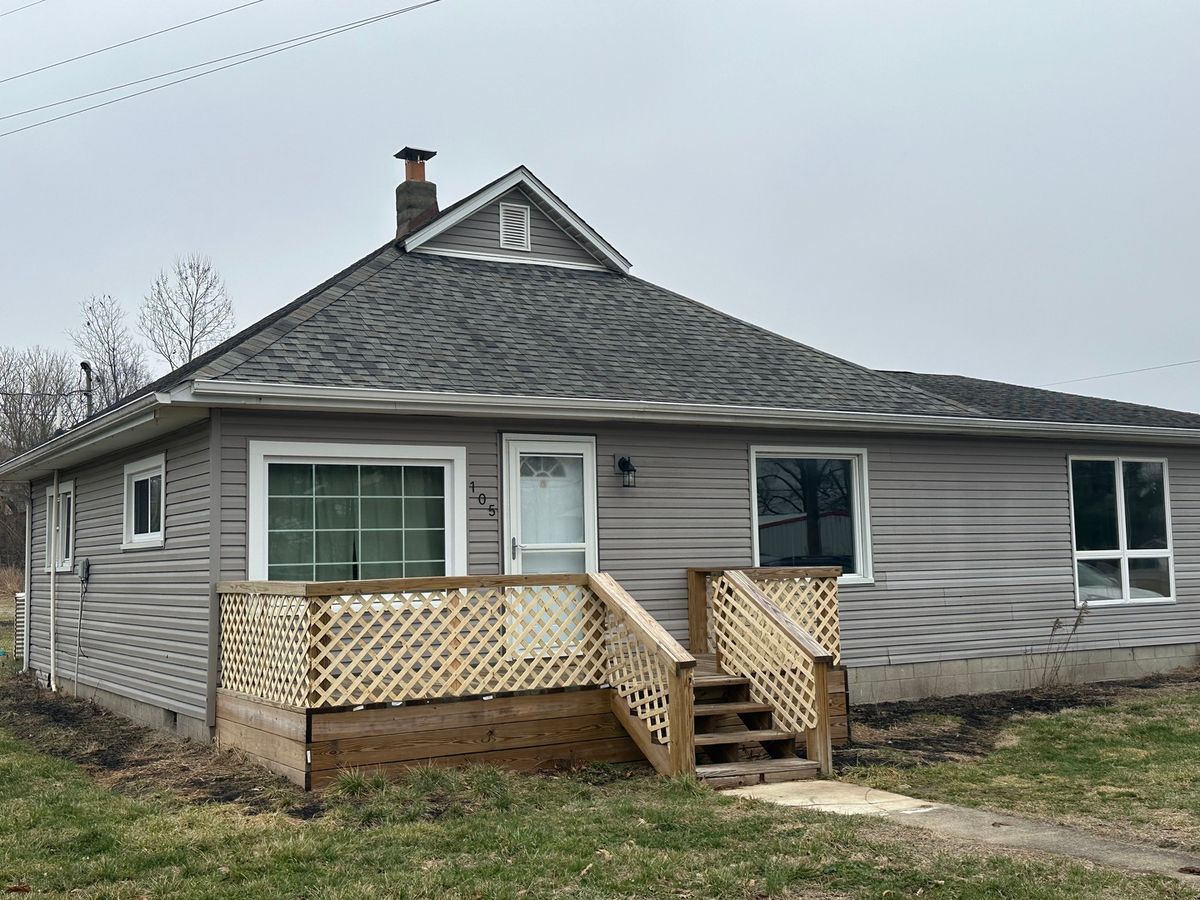 105 Epperson Drive, Mcleansboro, IL 62859