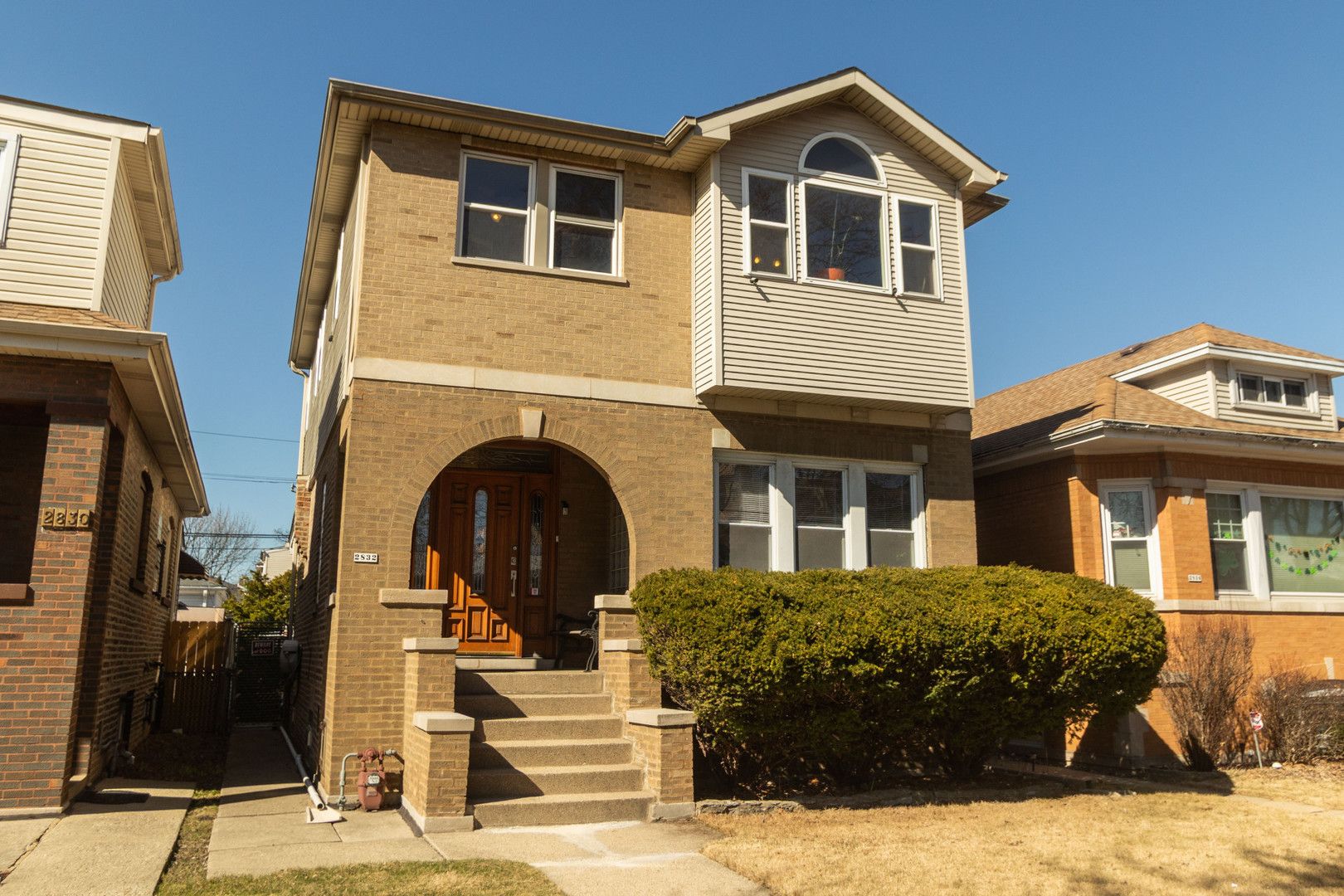 2832 N Tripp Avenue — Chicago, IL 60641