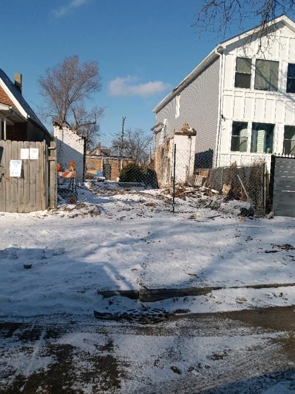 854 Saint Louis Avenue, Chicago, IL 60651