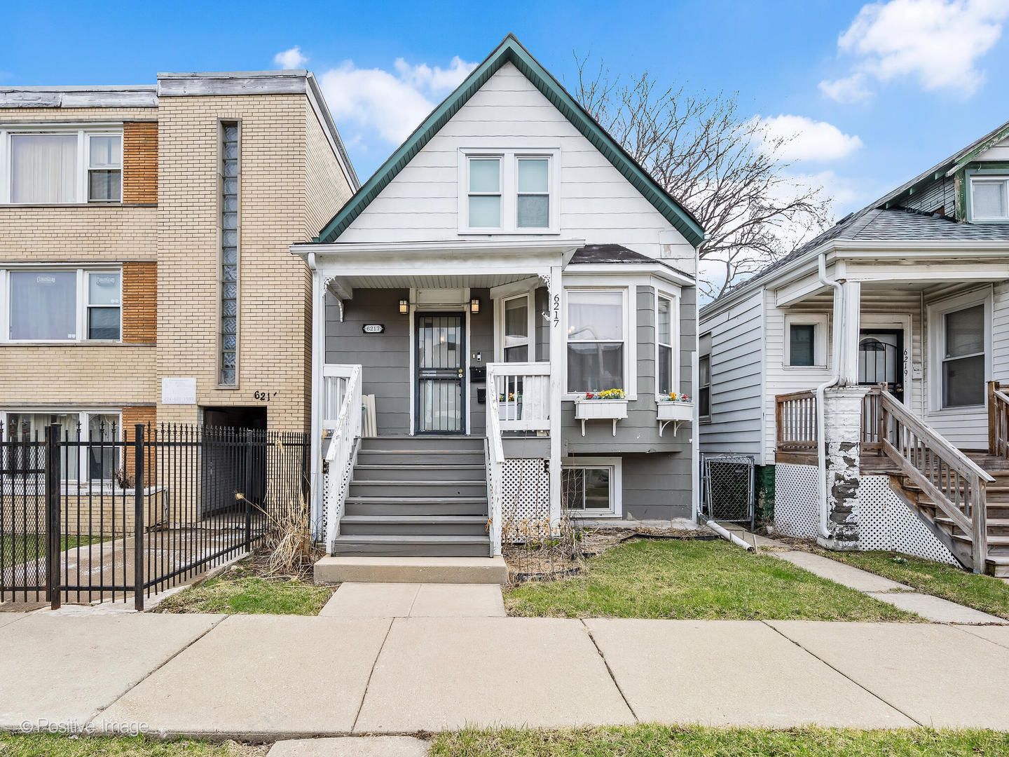 6217 Claremont Avenue — Chicago, IL 60636