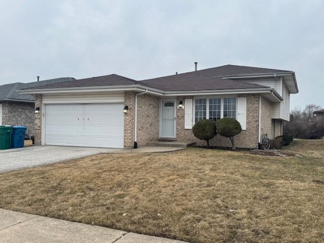 910 E 152nd Place — Phoenix, IL 60426