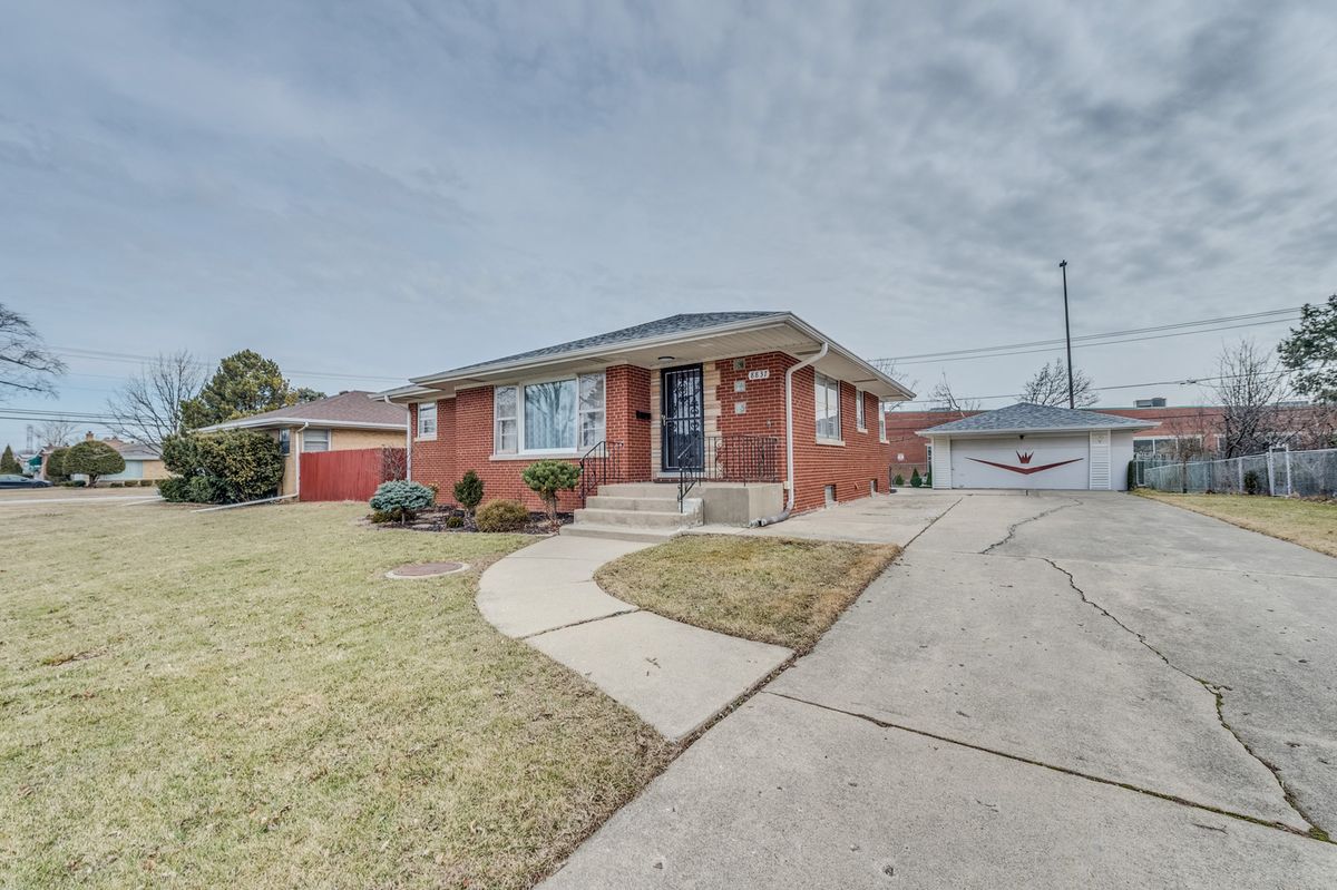 8837 Oketo Avenue, Morton Grove, IL 60053