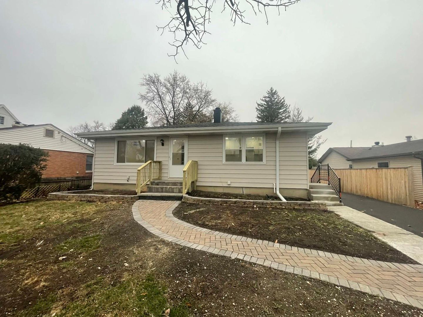 371 N Fairfield Avenue — Lombard, IL 60148