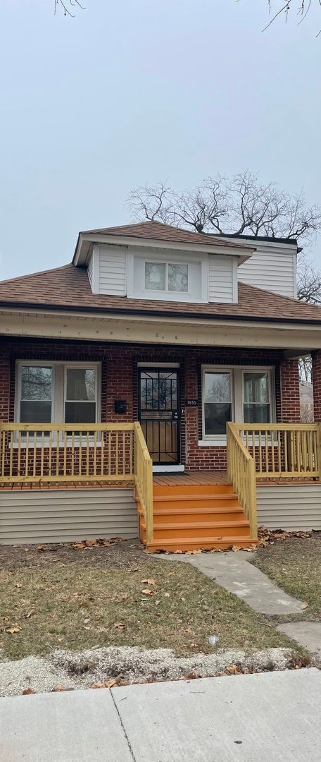 7655 Clyde Avenue, Chicago, IL 60649