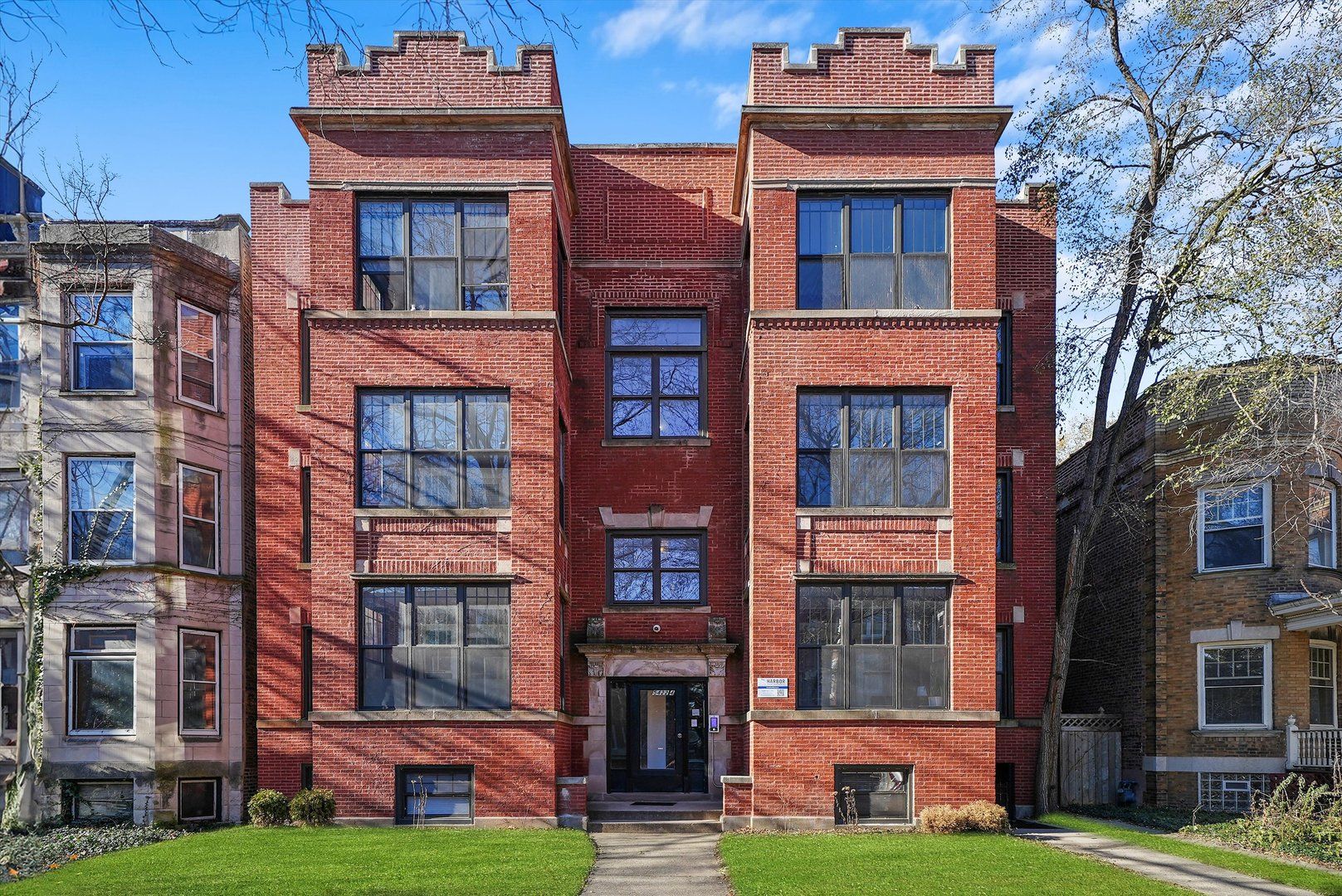 5422 S University Avenue #2S — Chicago, IL 60615