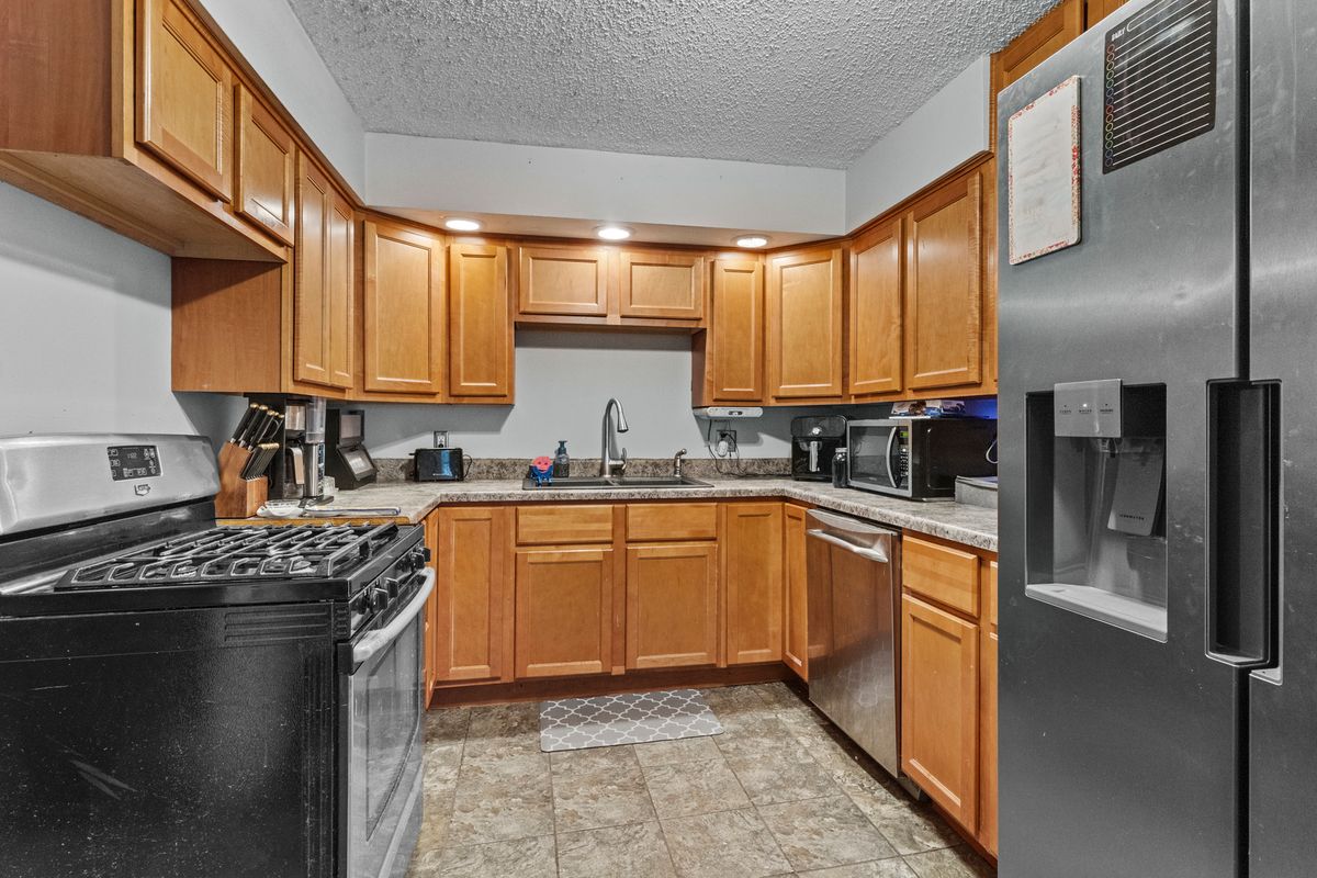 207 E Taylor Street, Grant Park, IL 60940