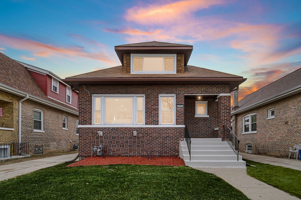 2114 10th Avenue, Maywood, IL 60153