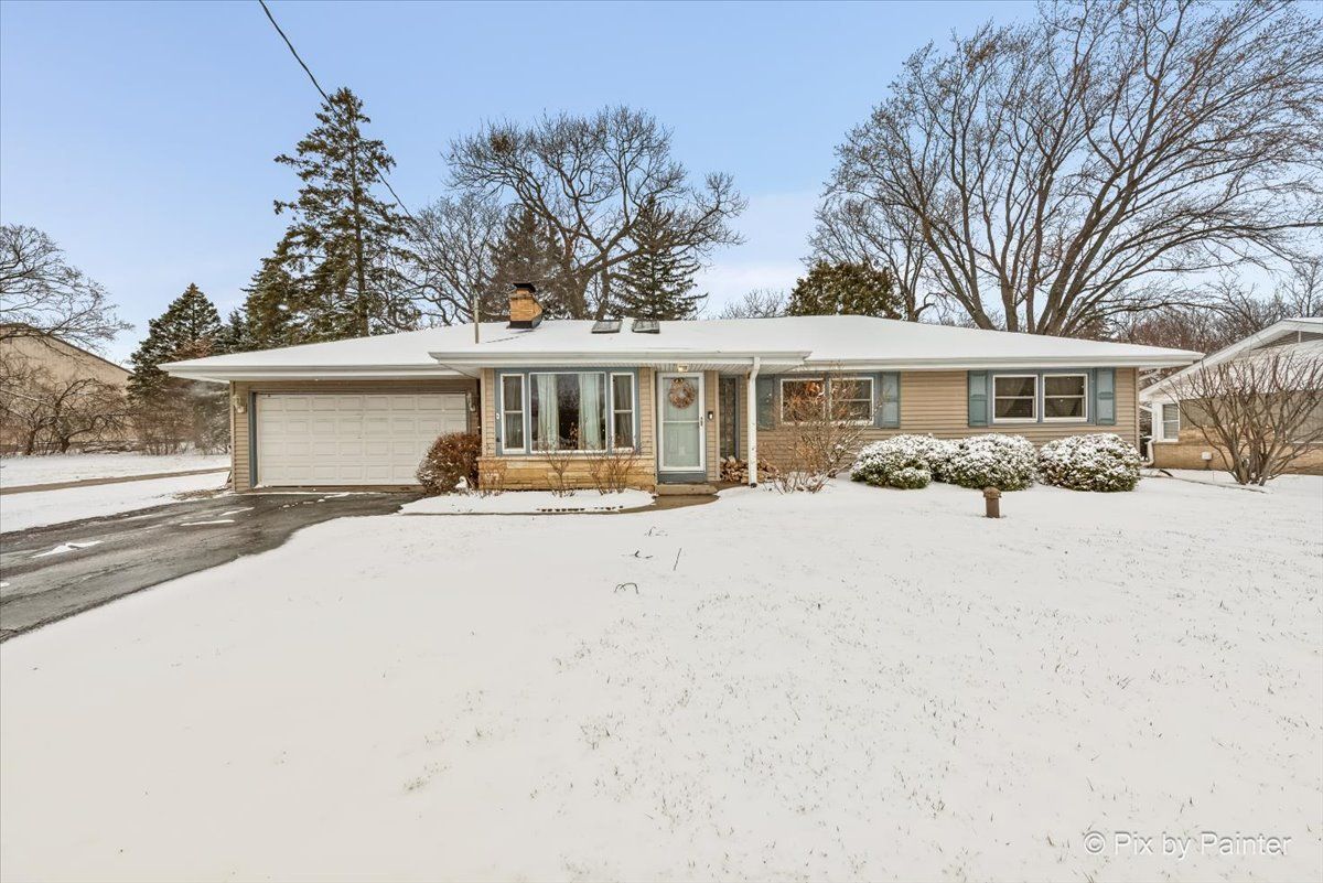 1N536 Highland Avenue, Glen Ellyn, IL 60137