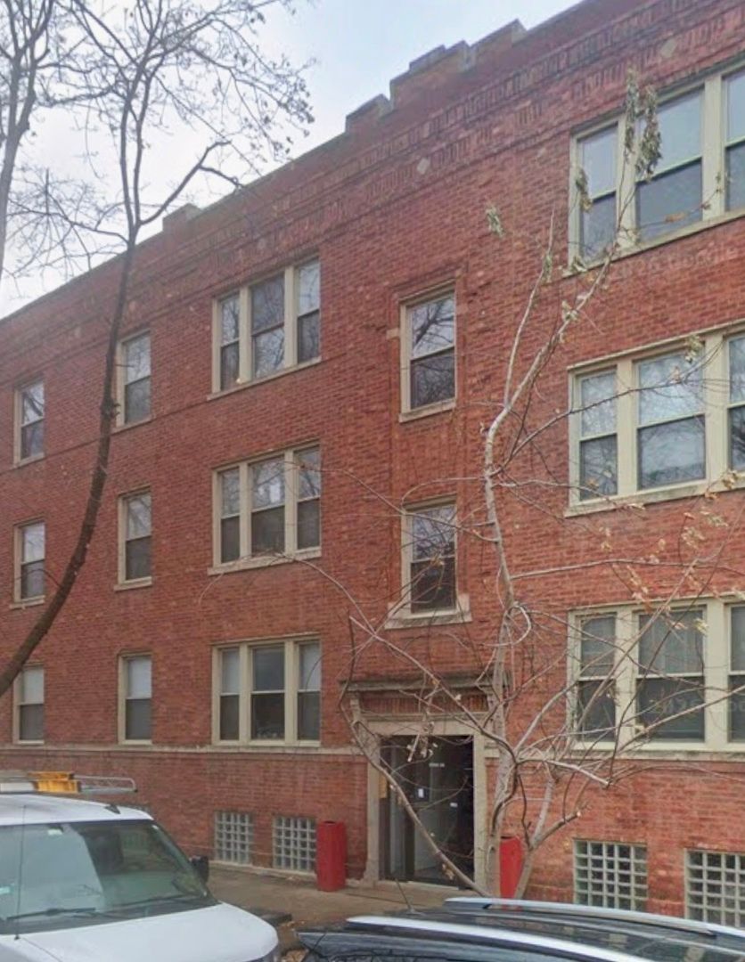 2316 W Byron Street #2 — Chicago, IL 60618