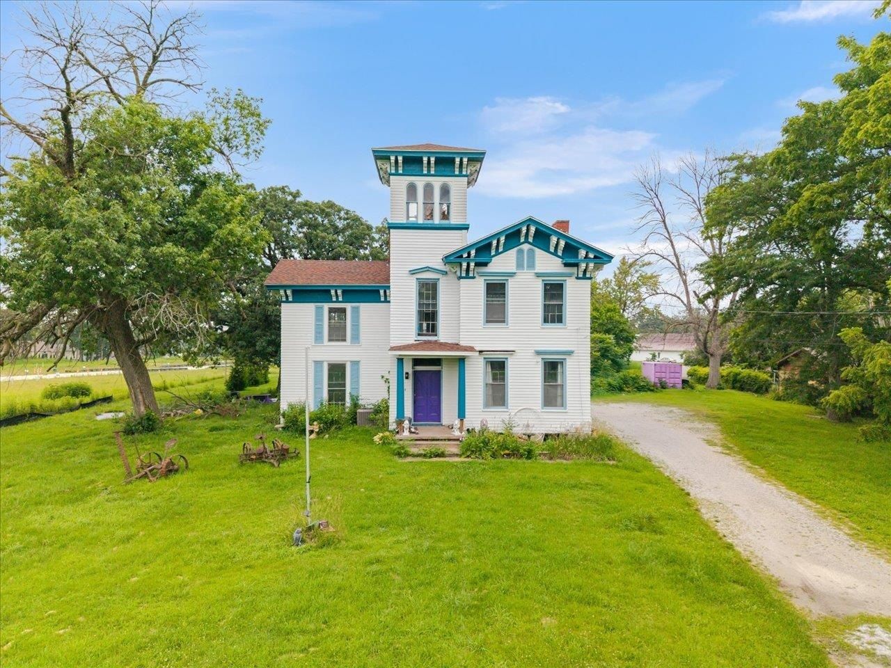 4804 NORTHWEST Boulevard — Davenport, IA 52806