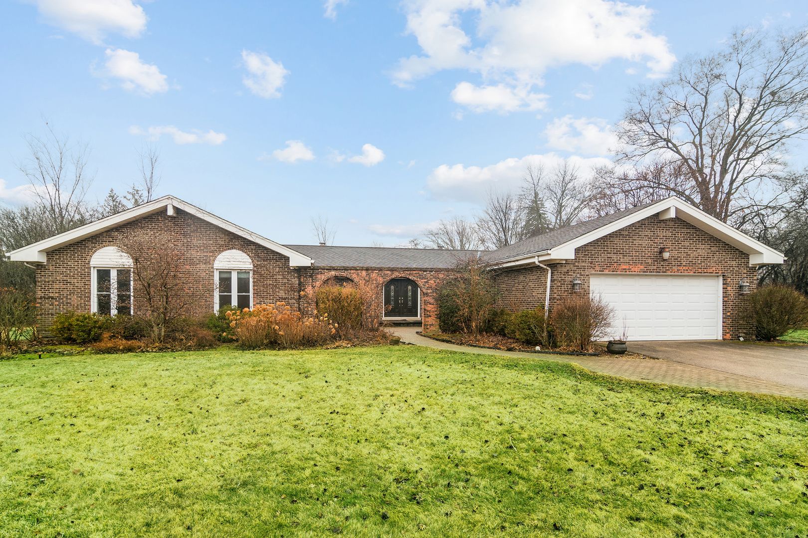 2020 Churchill Lane — Highland Park, IL 60035