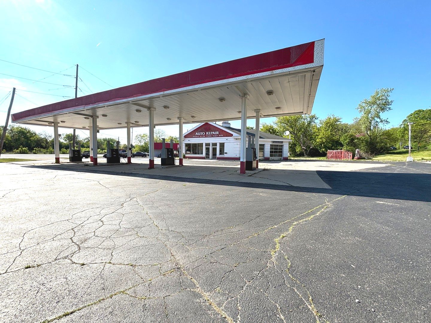 1205 S Northwest Highway — Barrington, IL 60010
