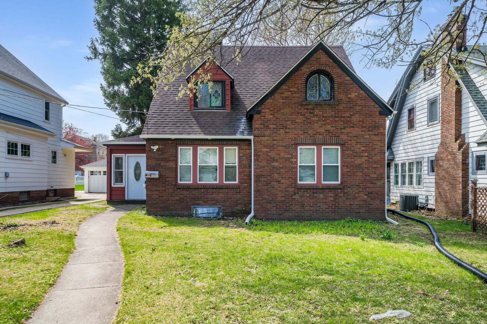 1611 Jackson Street — Rockford, IL 61107