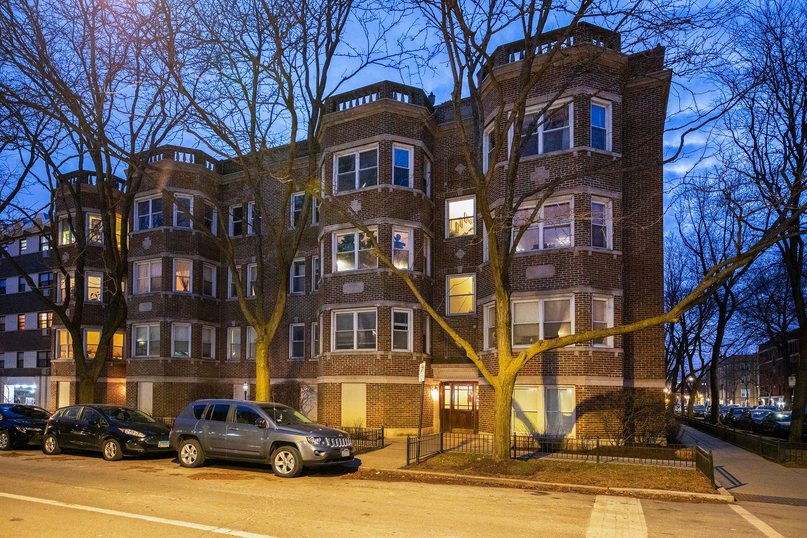 6042 N Kenmore Avenue #3 — Chicago, IL 60660