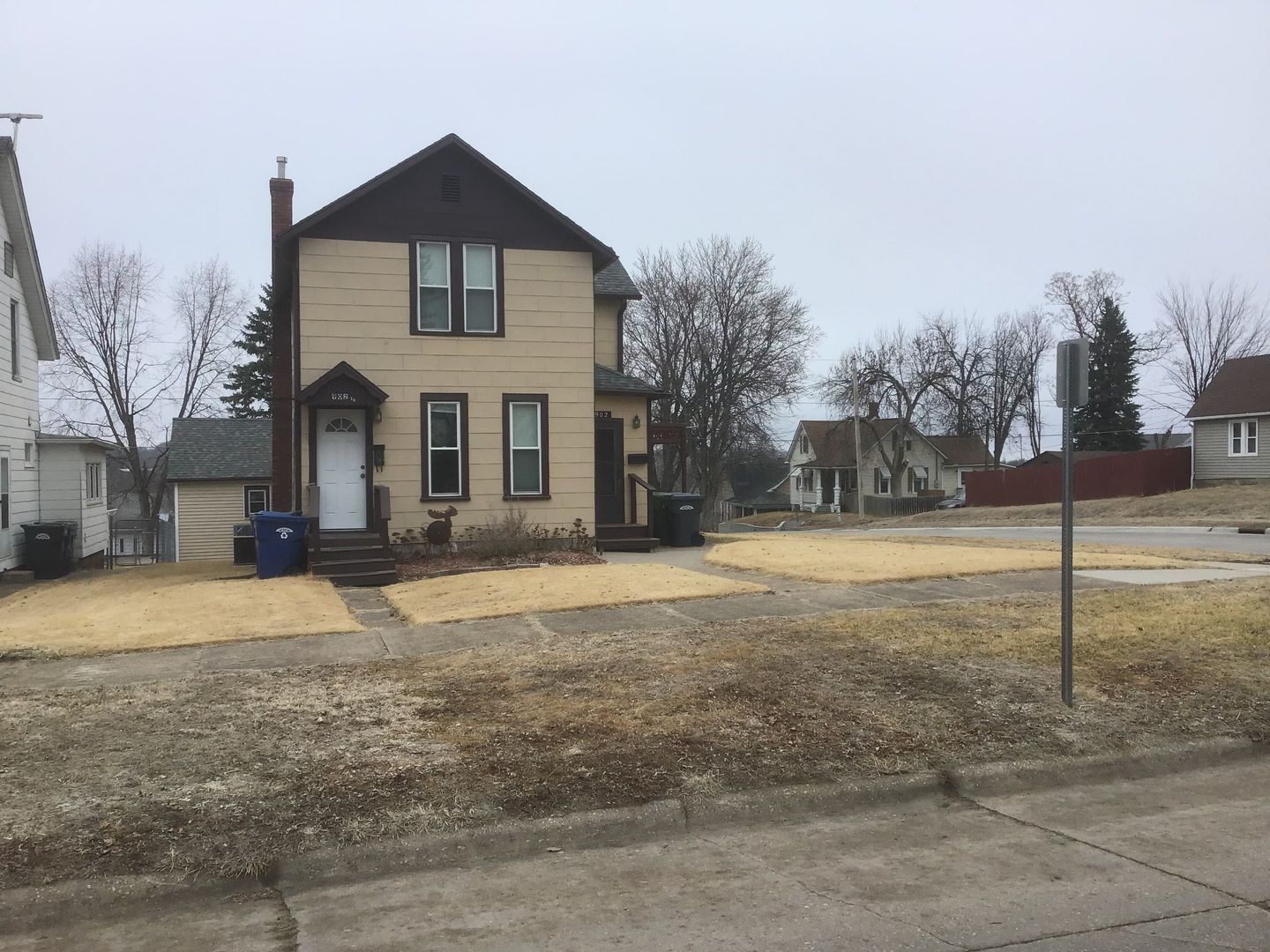 902 11th Avenue S — Clinton, IA 52732