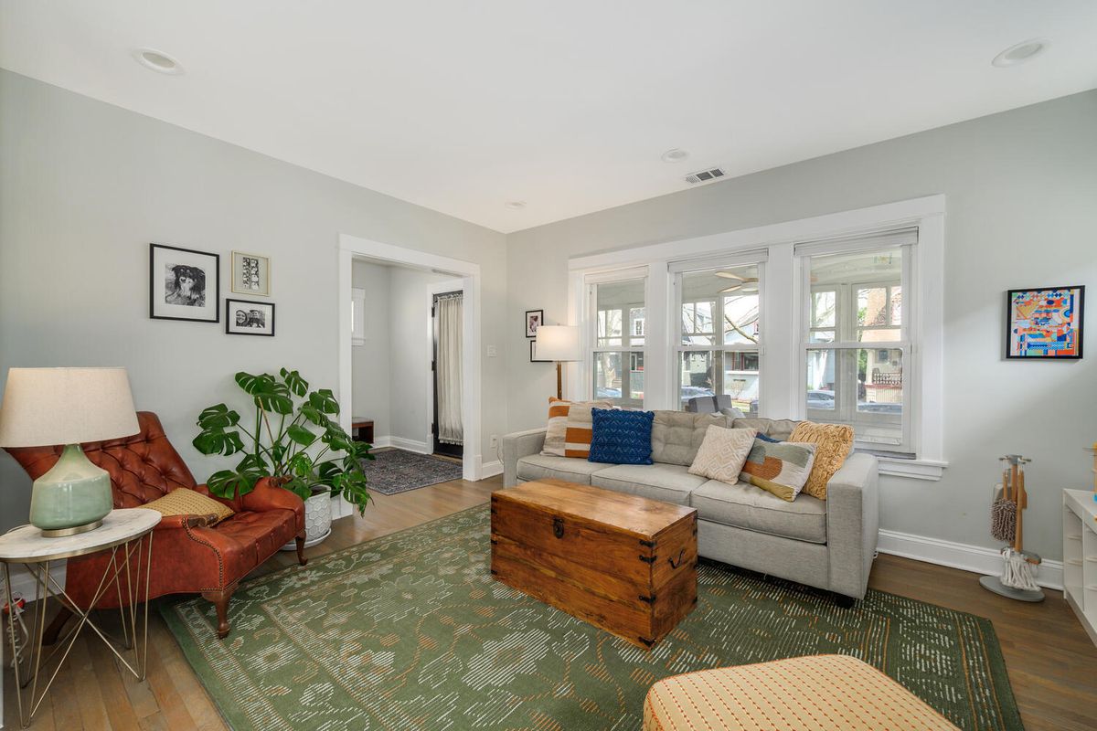 1135 Clarence Avenue, Oak Park, IL 60304