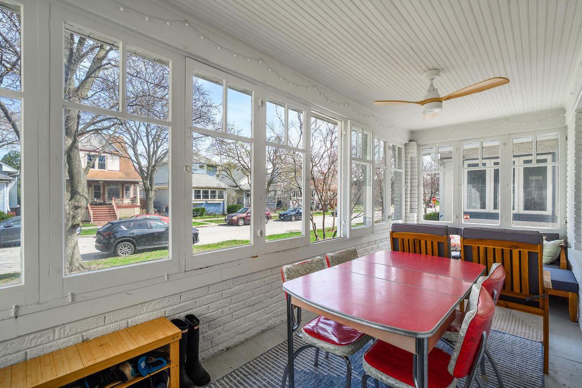 1135 Clarence Avenue, Oak Park, IL 60304