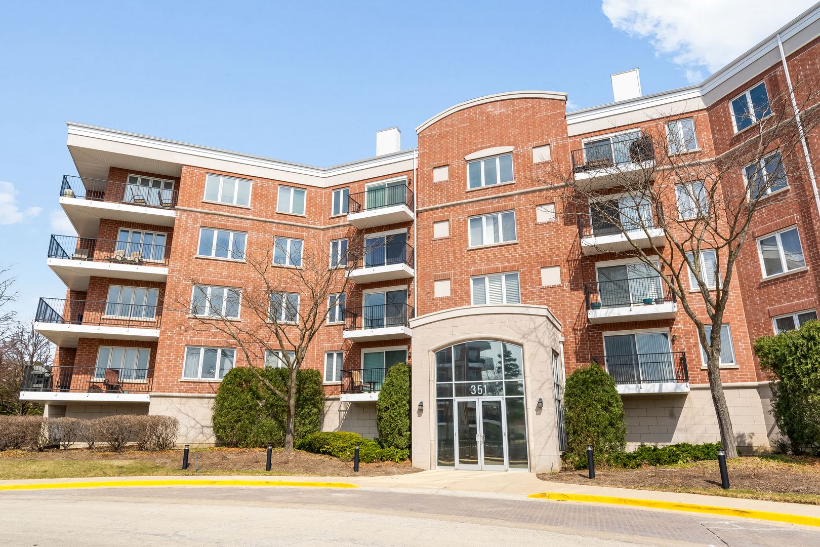 351 Town Place Circle #508 — Buffalo Grove, IL 60089