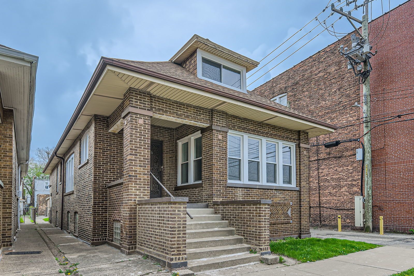 7449 S Vernon Avenue — Chicago, IL 60619