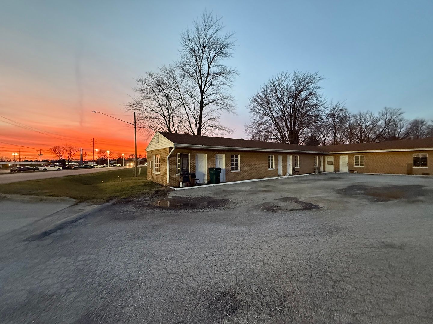 901 State Route 10 West — Clinton, IL 61727