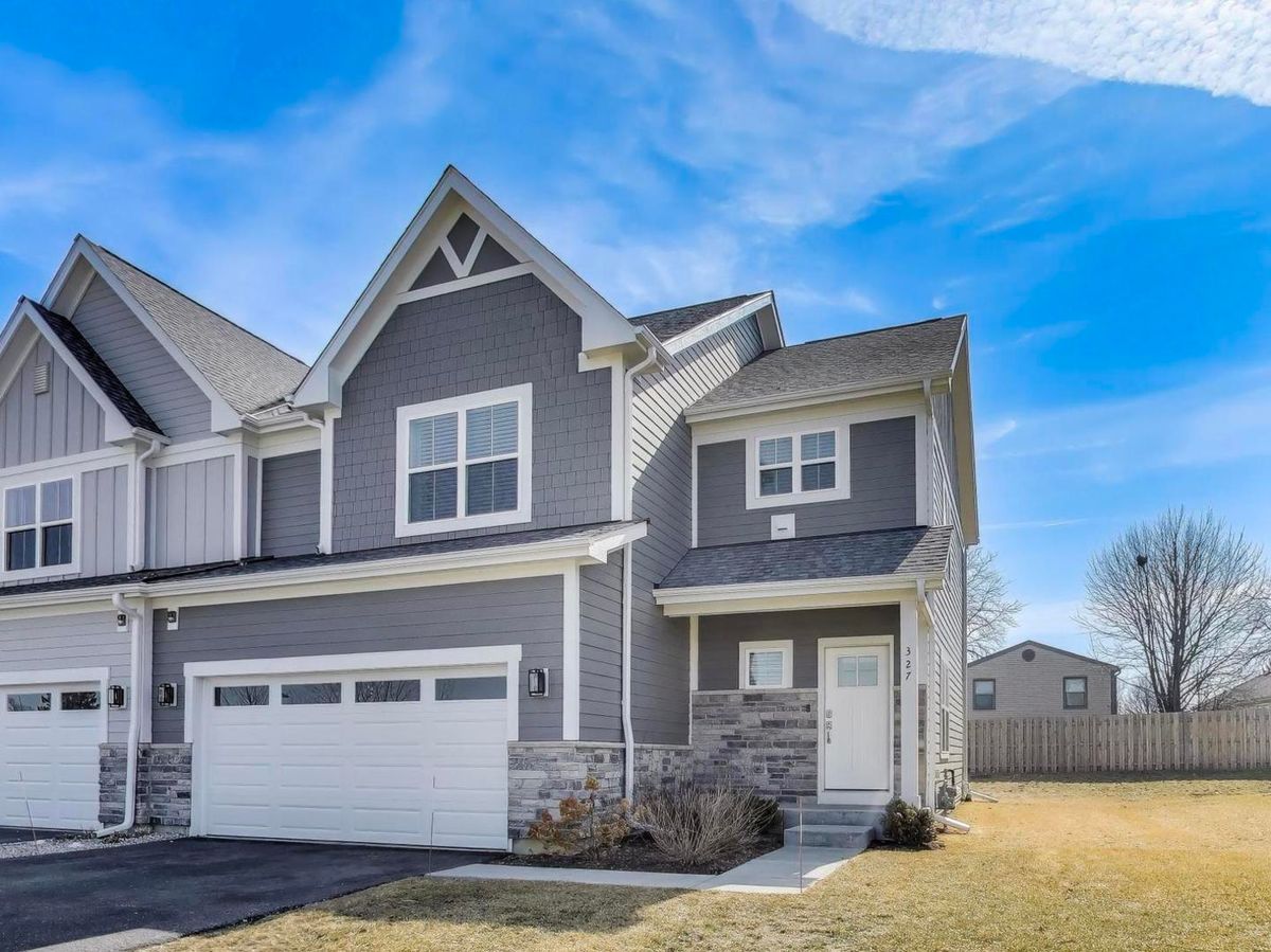 327 Lasalle Lane, Buffalo Grove, IL 60089