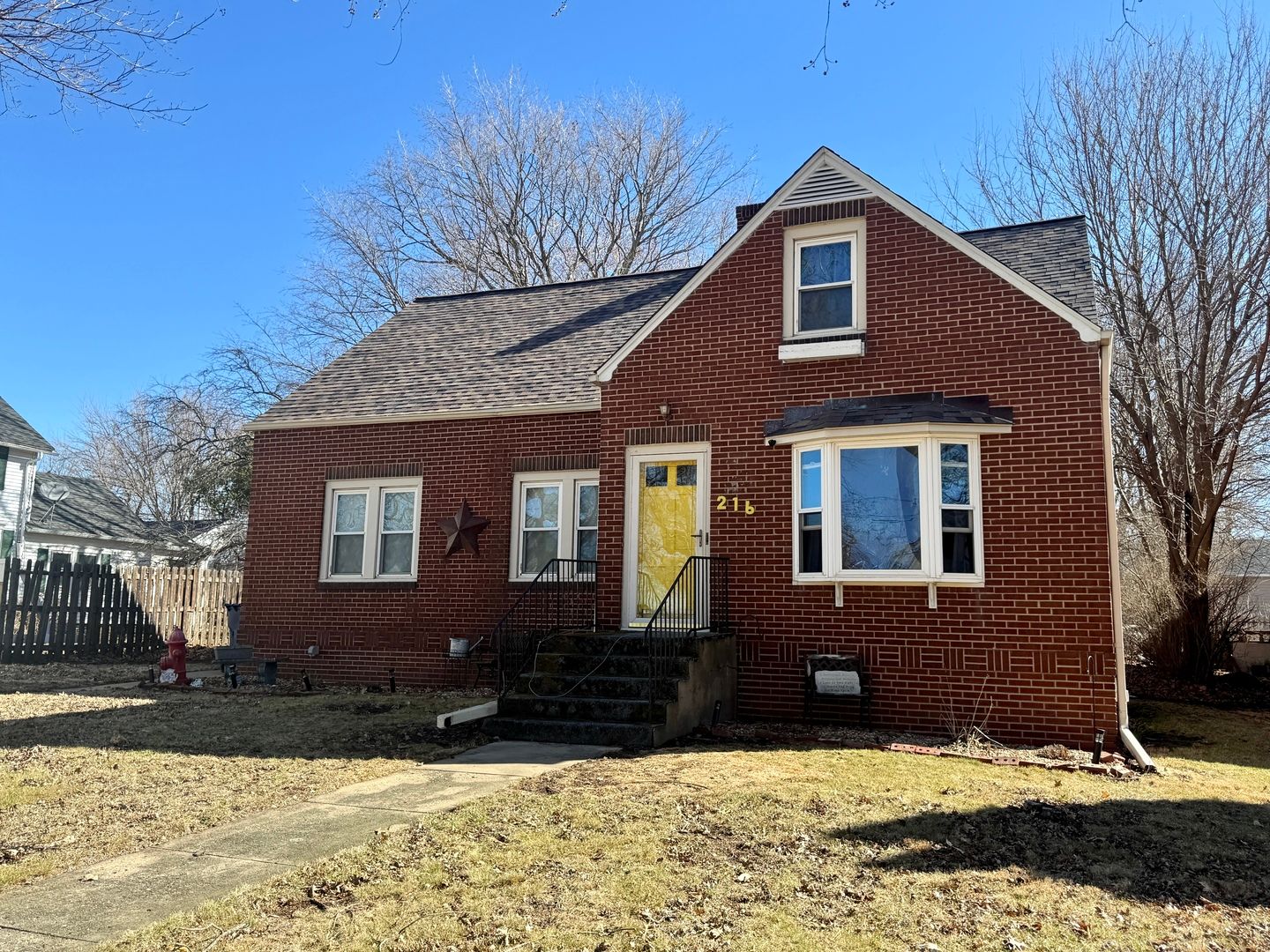 216 S Main Street — Sheffield, IL 61361