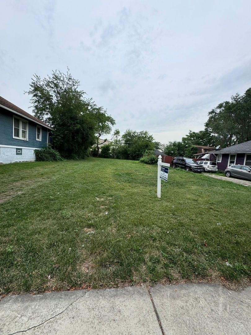 330 East Avenue — La Grange, IL 60525