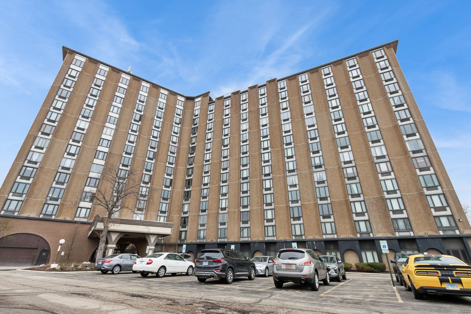 1 Renaissance Place #717 — Palatine, IL 60067