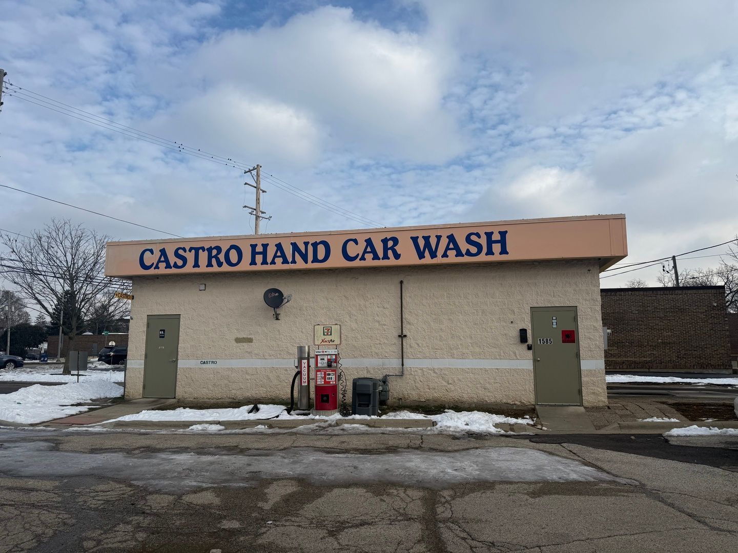 1585 Rand Road #C — Des Plaines, IL 60016