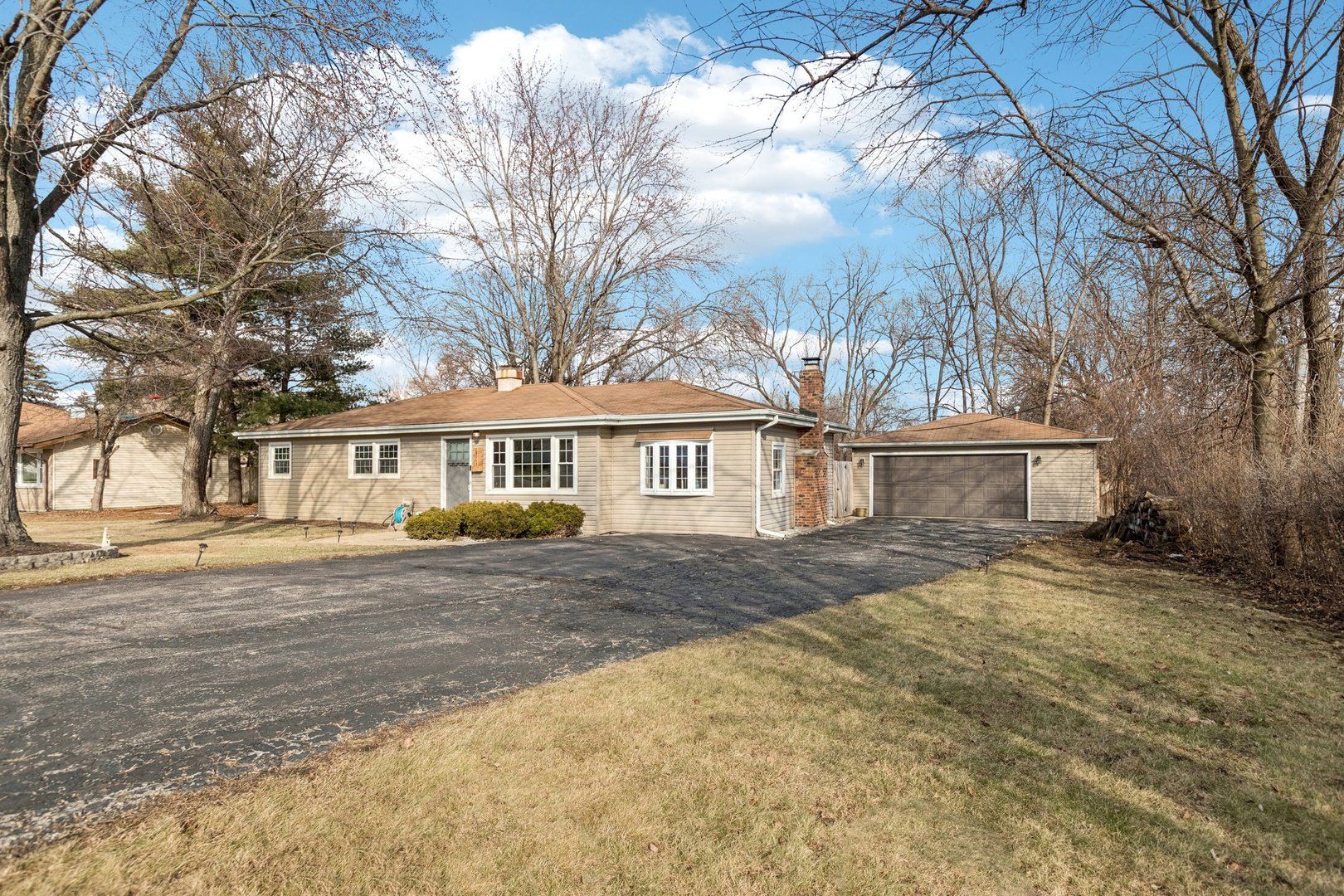 2N049 Diane Avenue — Glen Ellyn, IL 60137