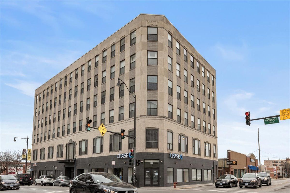 1791 Howard Street, Chicago, IL 60626