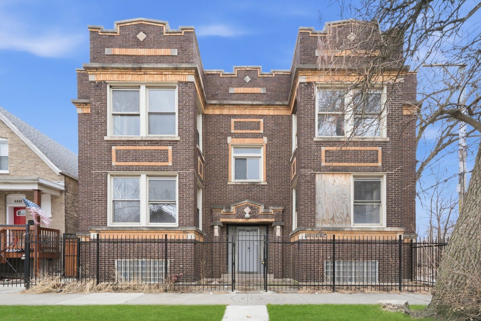 5843 S Peoria Street — Chicago, IL 60621