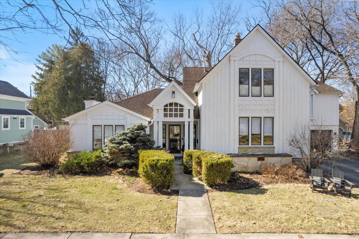 804 Dow Avenue, Geneva, IL 60134