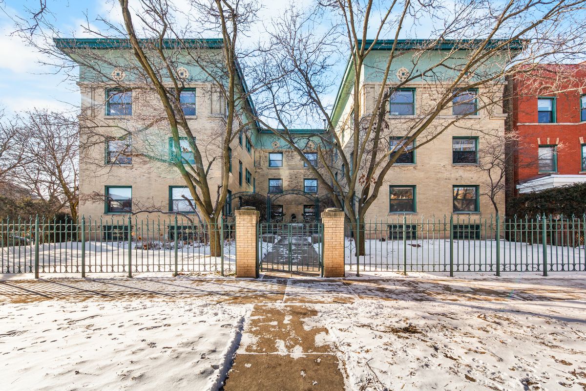 4400 Paulina Street, Chicago, IL 60640