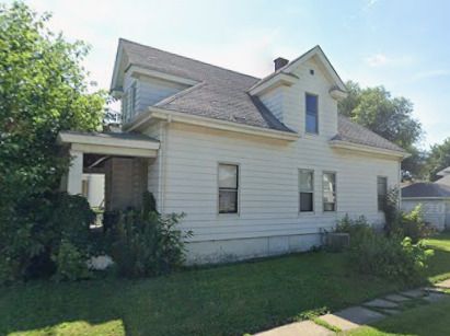 1723 Locust Street, Davenport, IA 52804