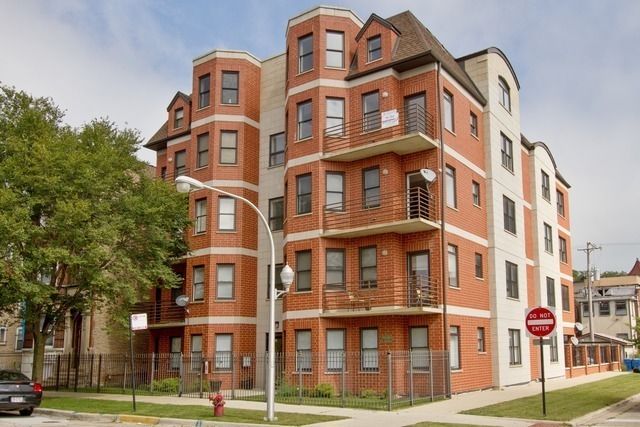 4755 ST LAWRENCE Avenue, Chicago, IL 60615