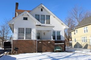 1616 Victoria Avenue — North Chicago, IL 60064