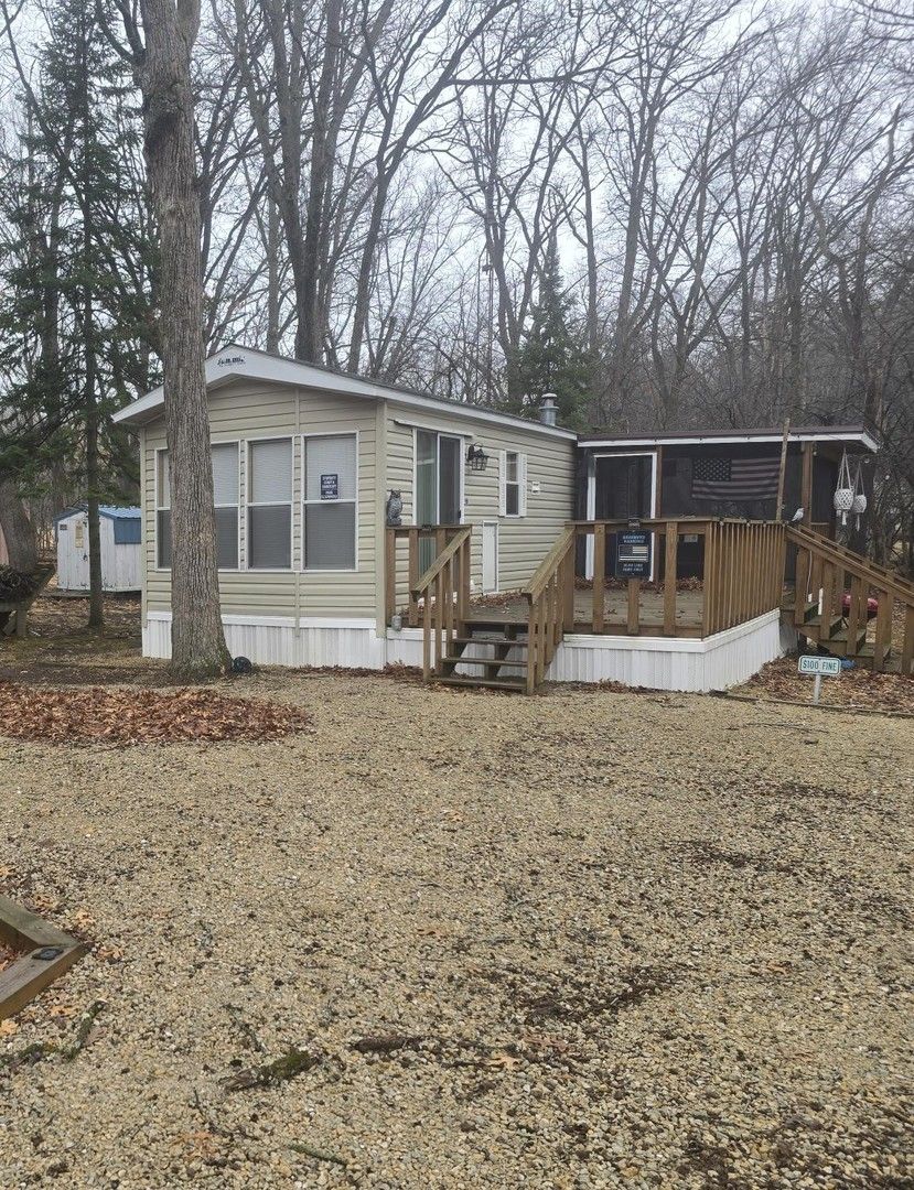 17/20 & 21 Woodhaven, Sublette, IL 61367