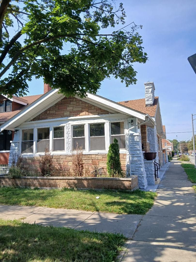 6932 Calumet Avenue, Chicago, IL 60637