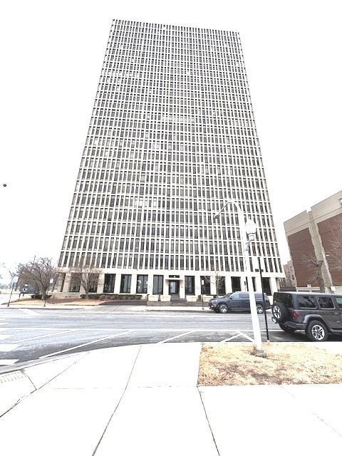 6700 South Shore Drive, Chicago, IL 60649