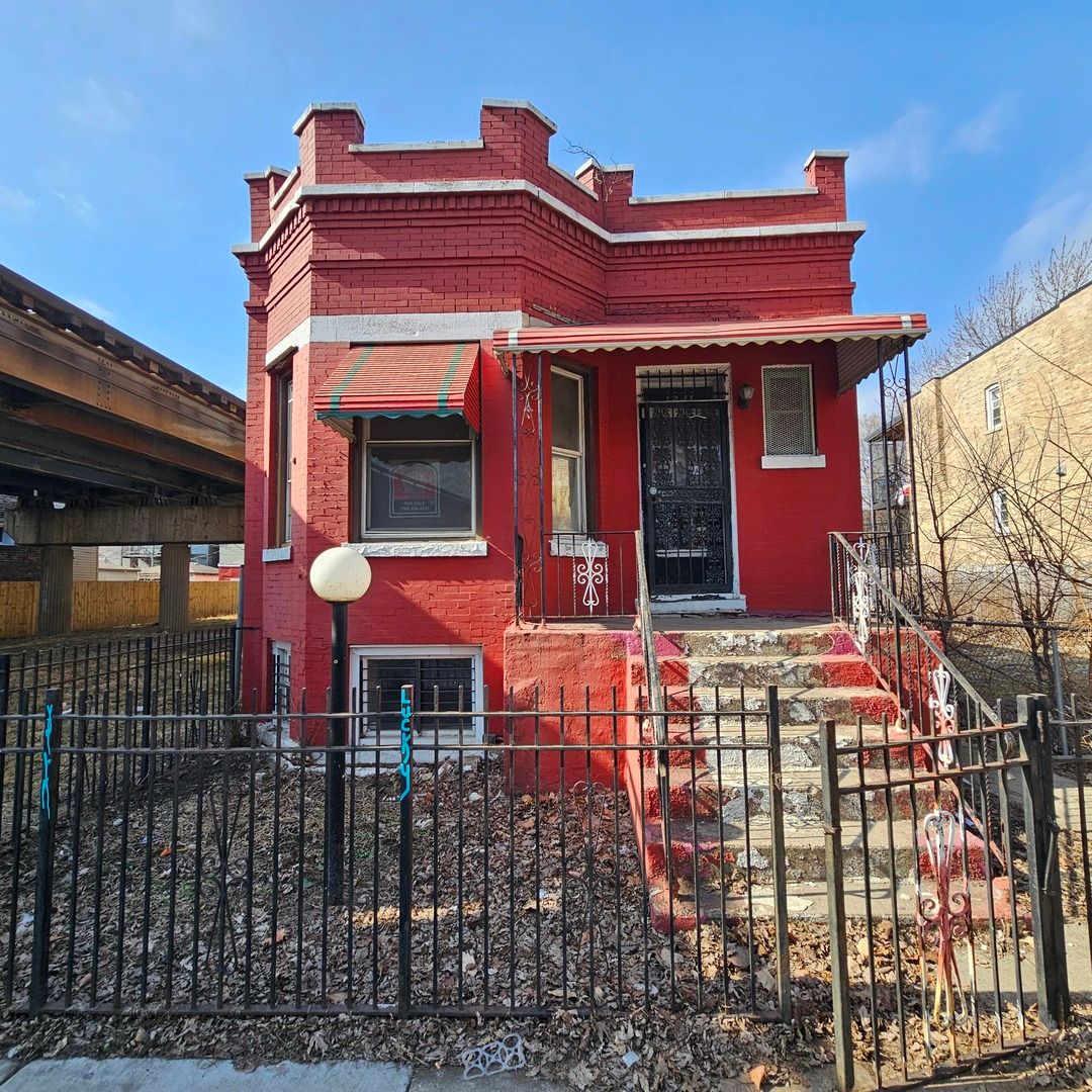 1932 S Ridgeway Avenue — Chicago, IL 60623