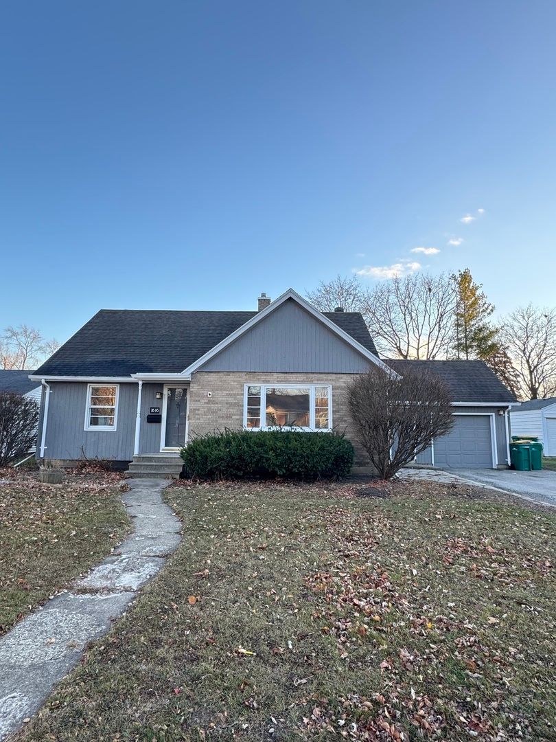 1616 Glenwood Avenue — Joliet, IL 60435