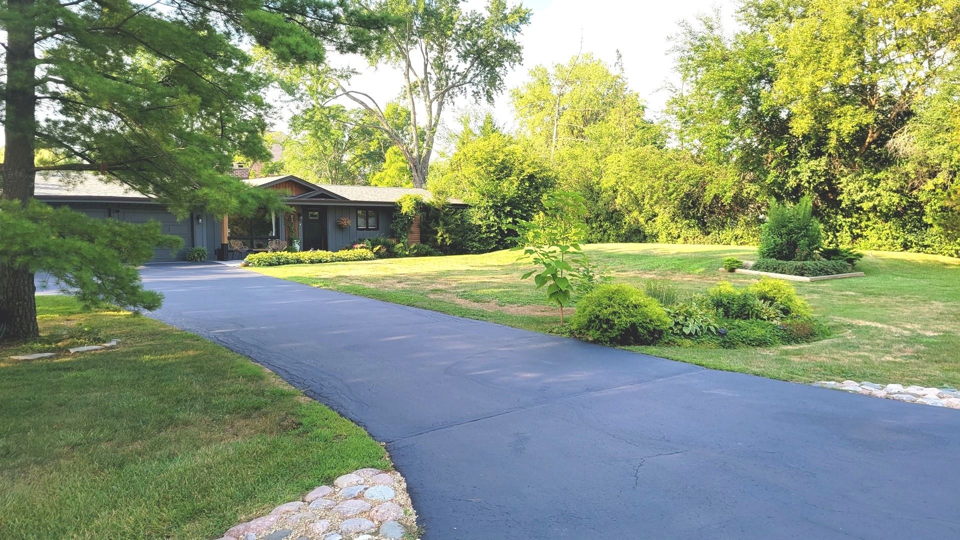 83 Wildwood Drive — Barrington, IL 60010